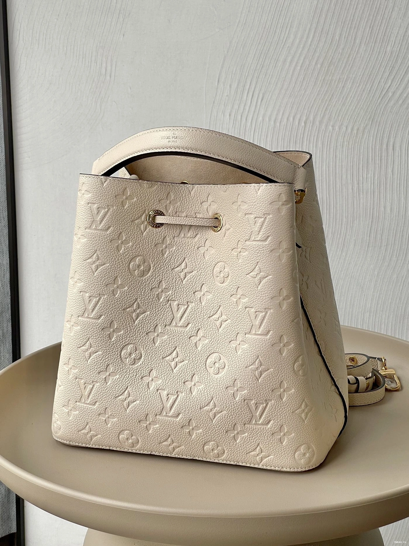 LOUIS VUITTON NÉONOÉ MM 0707